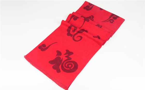年會紅色圍巾