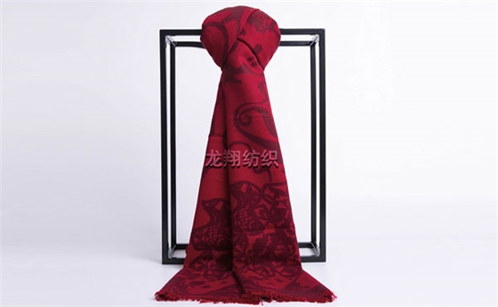 紅色羊絨圍巾 紅色羊絨圍巾