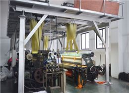 龍翔圍巾工廠提花車(chē)間