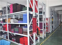 真絲拉毛圍巾成品倉(cāng)庫(kù)