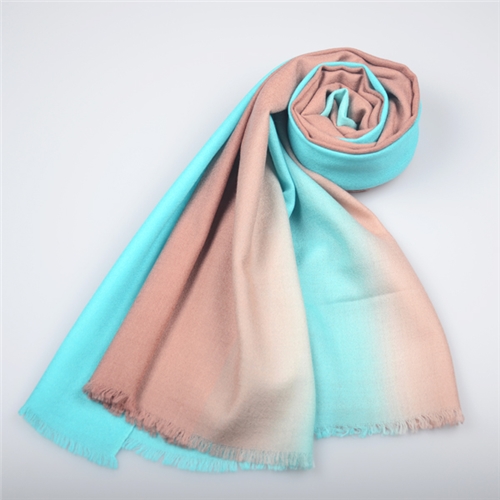 漸變色羊毛披肩