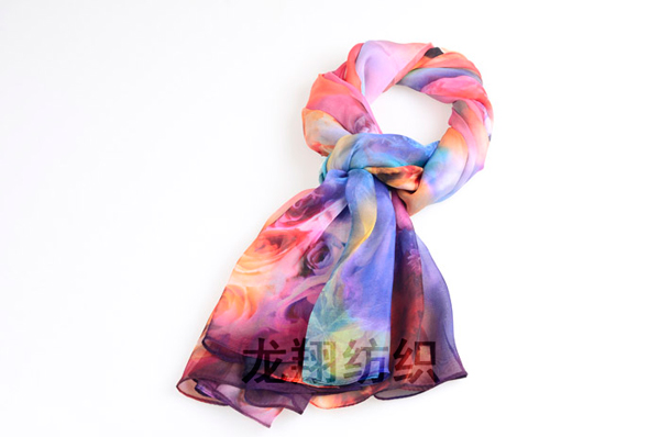 真絲圍巾效果圖 真絲圍巾效果圖