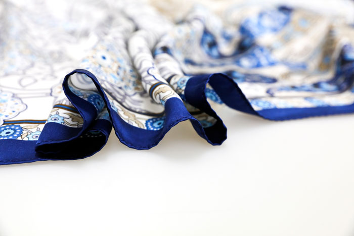 旋轉花園絲巾細節圖