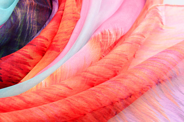 絢爛繽紛絲巾細節(jié)圖 繽紛絢爛絲巾細節(jié)圖