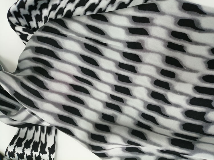 幻想空間白細(xì)節(jié)圖 幻想空間白細(xì)節(jié)圖