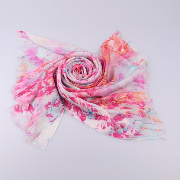 新款高檔羊毛噴繪圍巾女士披肩圍巾批發 新款高檔羊毛噴繪圍巾女士披肩圍巾批發