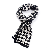 千鳥格印花絲巾 千鳥格印花絲巾